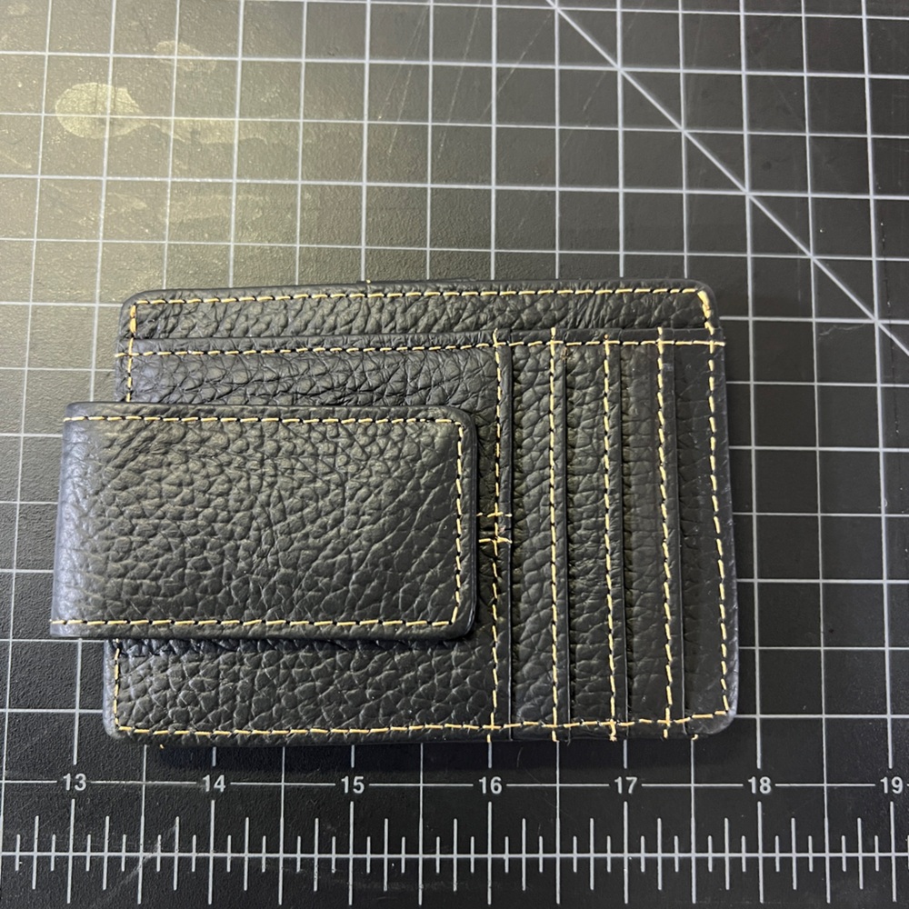 VGUC Leather credit card id card money clip